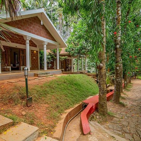 Orchid Trails Resort Sultan Bathery Esterno foto