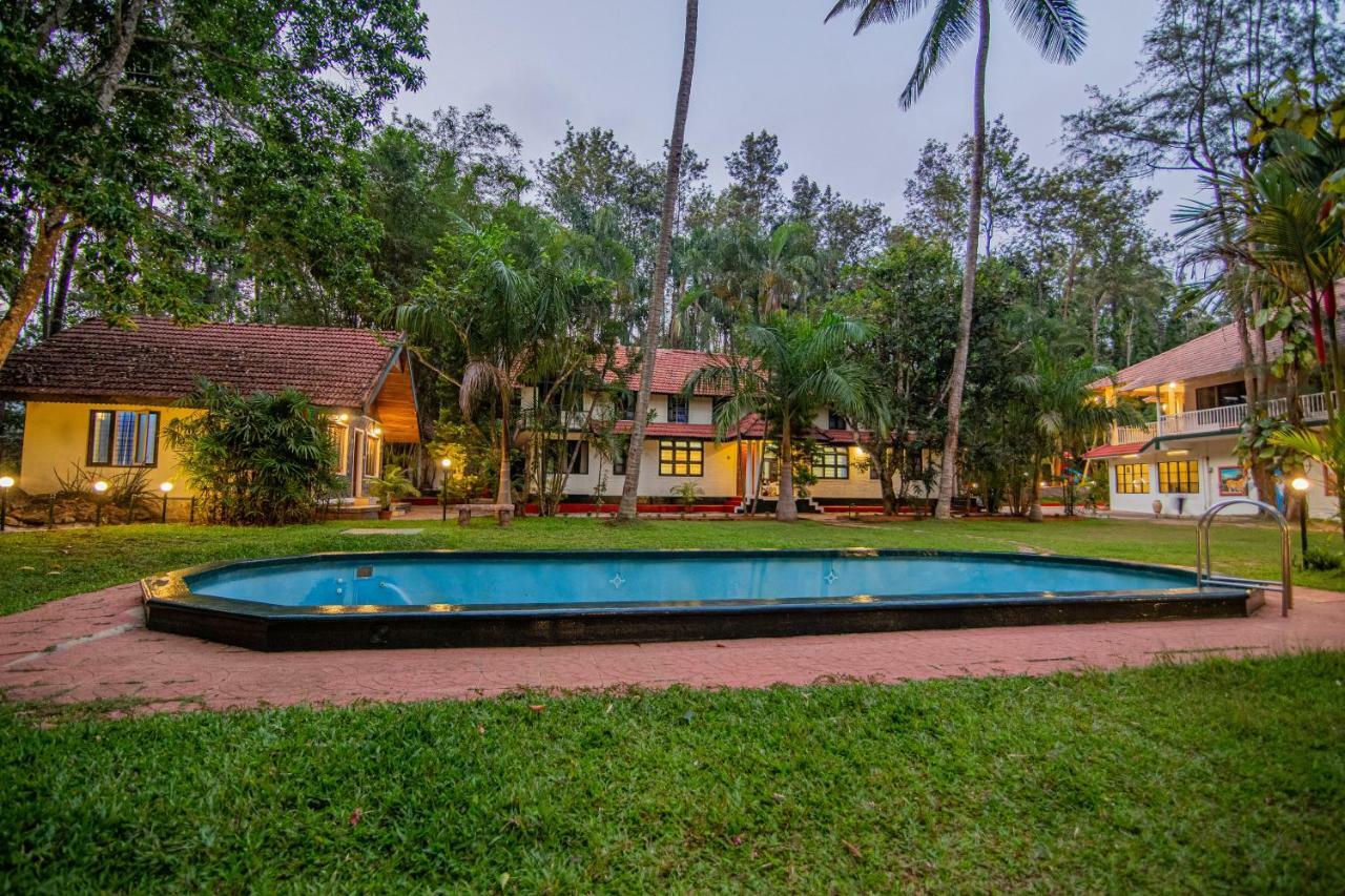 Orchid Trails Resort Sultan Bathery Esterno foto