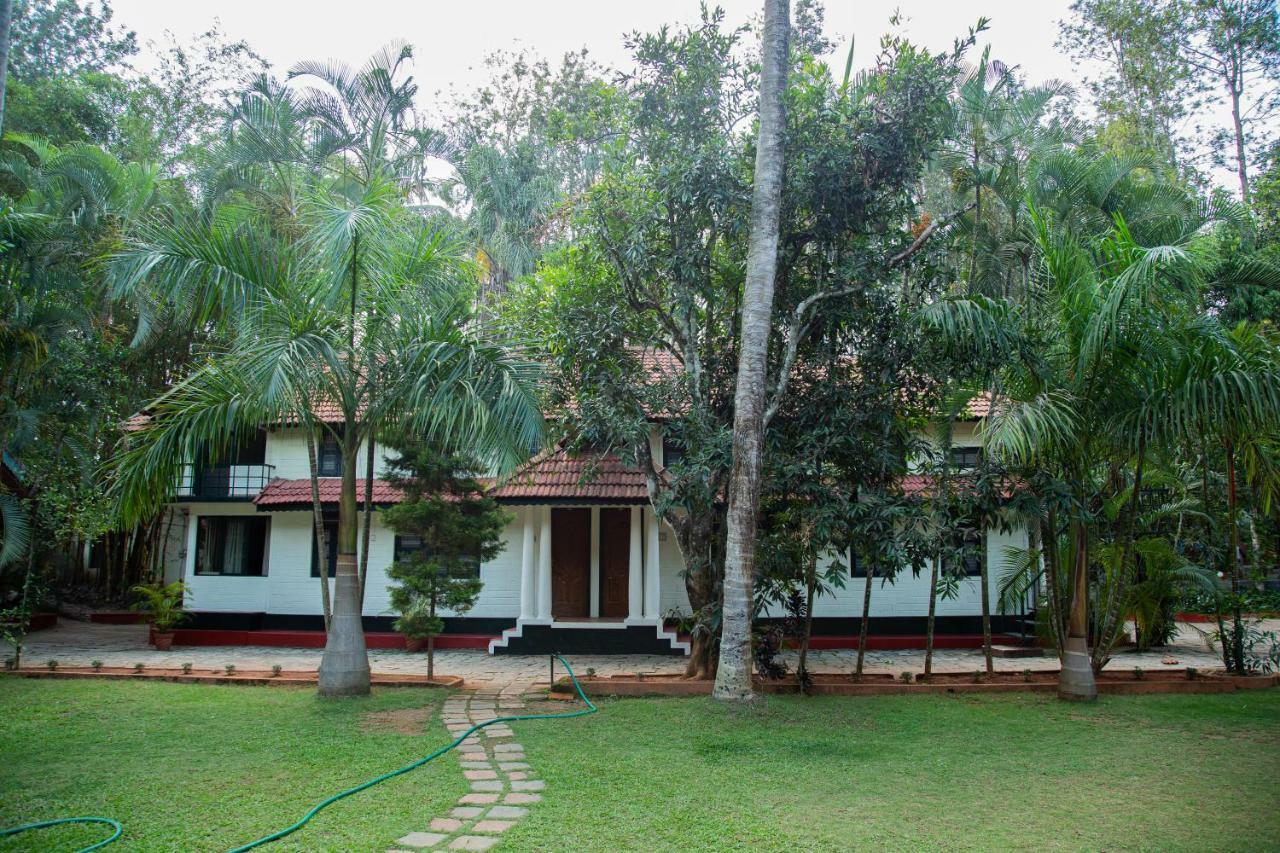 Orchid Trails Resort Sultan Bathery Esterno foto