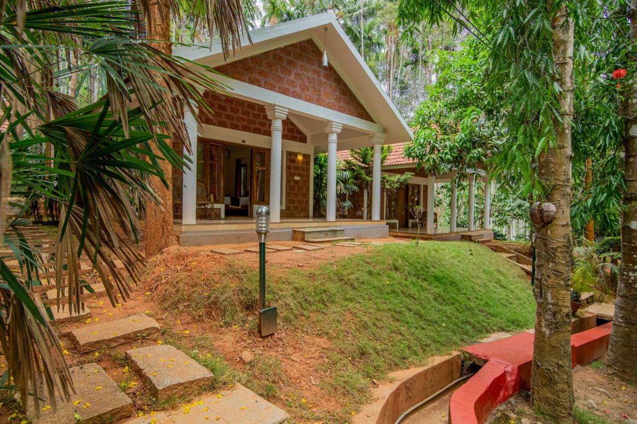 Orchid Trails Resort Sultan Bathery Esterno foto