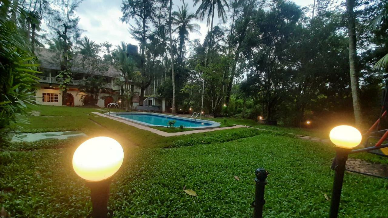 Orchid Trails Resort Sultan Bathery Esterno foto